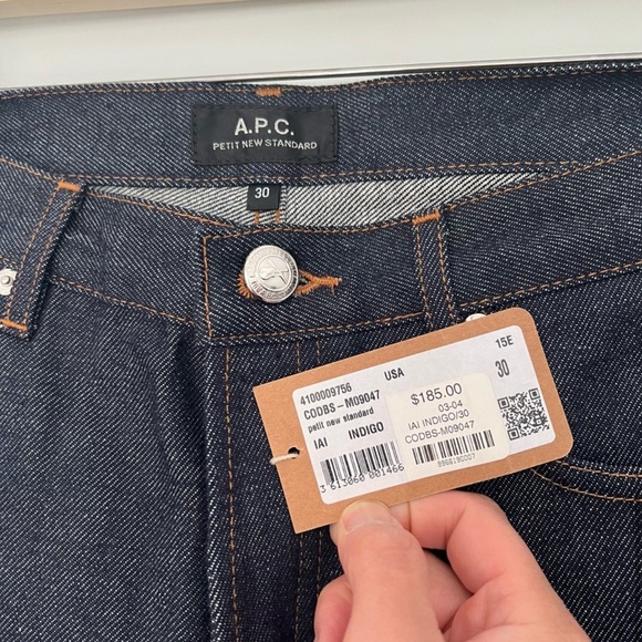 APC Petit New Standard - Raw Indigo unisex selvedge jeans. - Picture 3 of 7